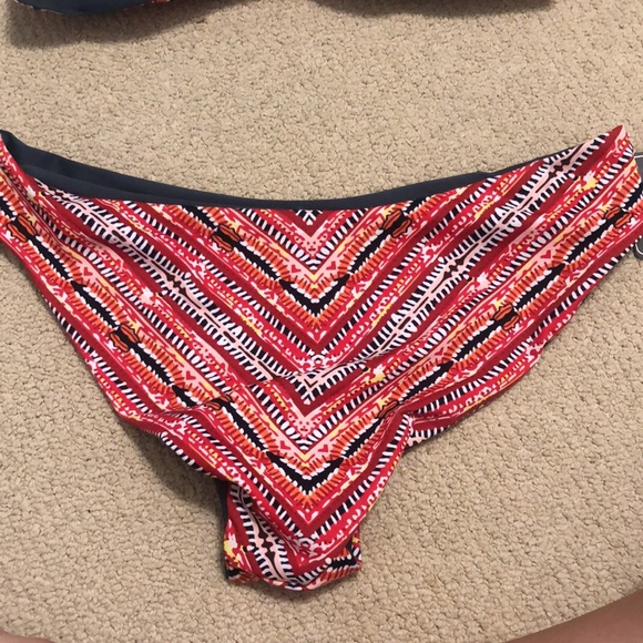 2 piece strapy back bikini - Picture 5 of 5